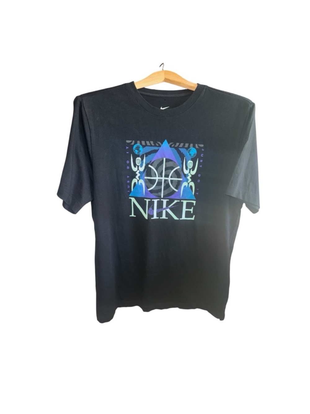Nike Black Short-Sleeve Tee with Blue-Purple Basketball Graphic Sports T-Shirt